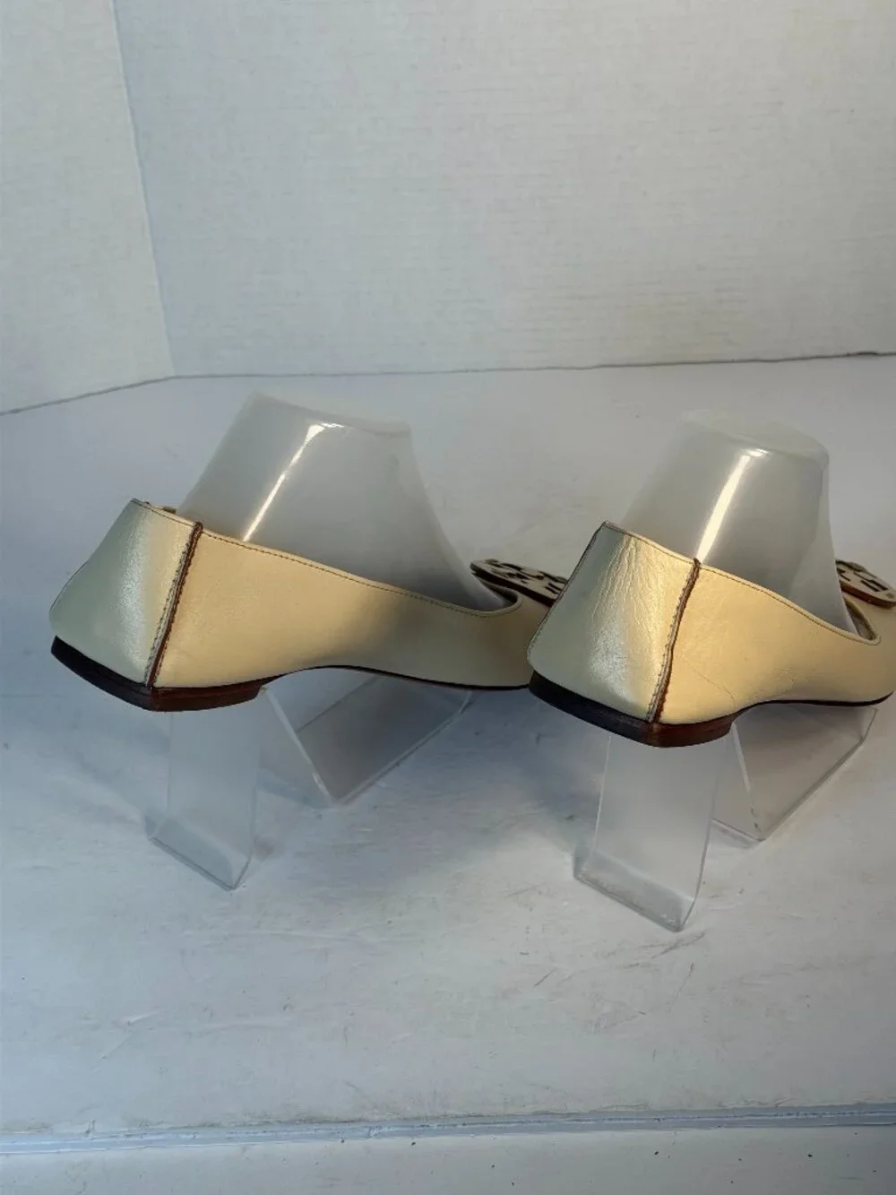 TORY BURCH SIZE 8.5 FLATS